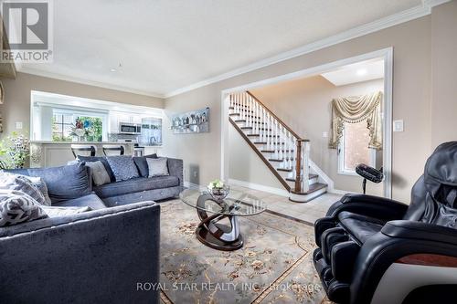 8 Sunshade Place, Brampton, ON - Indoor Photo Showing Living Room