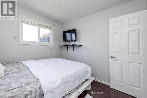 8 Sunshade Place, Brampton, ON - Indoor Photo Showing Bedroom