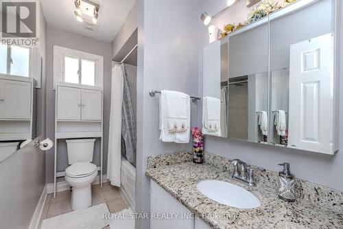 8 Sunshade Place, Brampton, ON - Indoor Photo Showing Bathroom