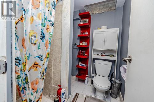 8 Sunshade Place, Brampton, ON - Indoor Photo Showing Bathroom