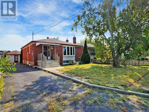 35 Farrell Avenue, Toronto, ON - Outdoor