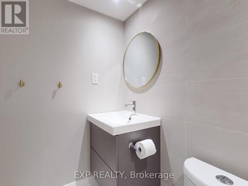 31 Melville Street, Richmond Hill (Langstaff), ON - Indoor Photo Showing Bathroom