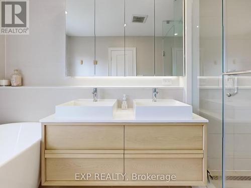 31 Melville Street, Richmond Hill (Langstaff), ON - Indoor Photo Showing Bathroom