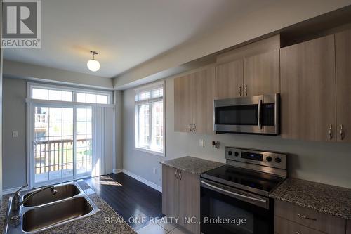 180 Sunset Terrace, Vaughan (Vellore Village), ON - Indoor Photo Showing Kitchen With Double Sink