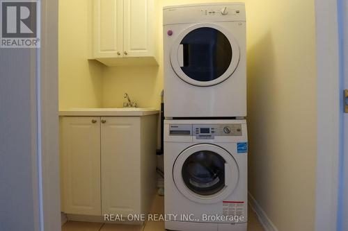 180 Sunset Terrace, Vaughan (Vellore Village), ON - Indoor Photo Showing Laundry Room