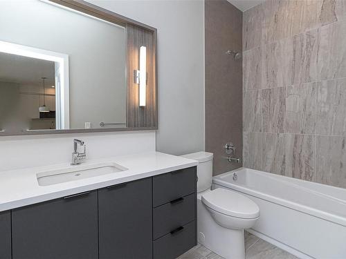 606-967 Whirlaway Cres, Langford, BC - Indoor Photo Showing Bathroom