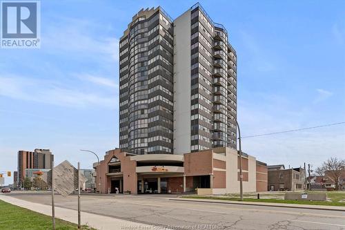 515 Riverside Drive West Unit# 1607, Windsor, ON - Outdoor With Facade