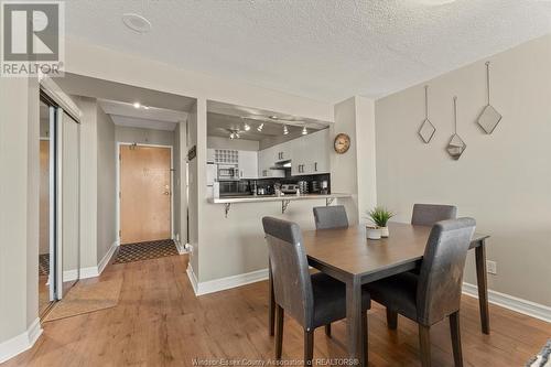 515 Riverside Drive West Unit# 1607, Windsor, ON - Indoor Photo Showing Dining Room