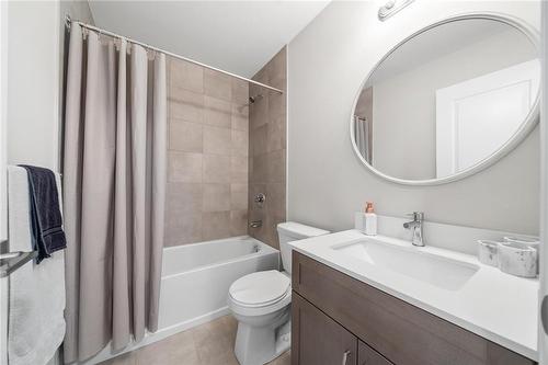 720 Grey Street|Unit #11, Brantford, ON - Indoor Photo Showing Bathroom