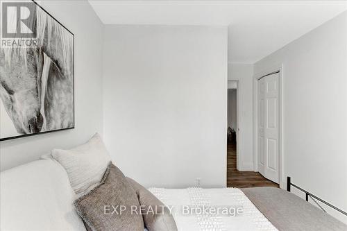 35 Reid Crescent, Collingwood, ON - Indoor Photo Showing Bedroom