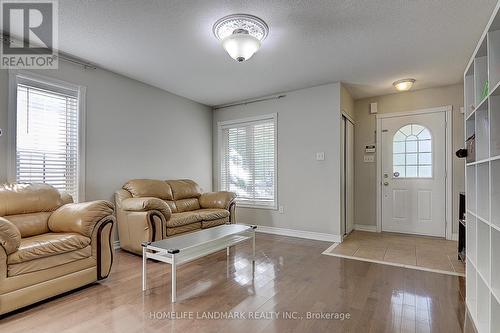 2400 Winlord Place, Oshawa (Windfields), ON - Indoor Photo Showing Living Room