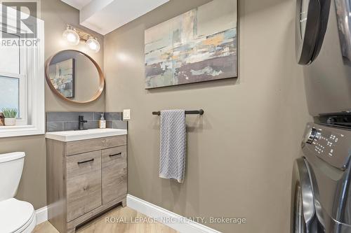 5 Dorothy Street, St. Catharines, ON - Indoor Photo Showing Bathroom