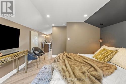 5 Dorothy Street, St. Catharines, ON - Indoor Photo Showing Bedroom