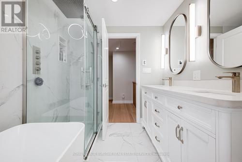 313 Silvana Crescent, Burlington, ON - Indoor Photo Showing Bathroom