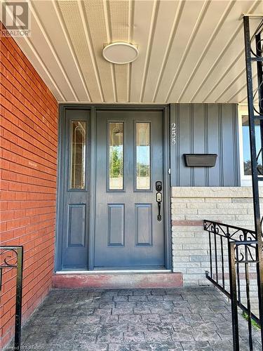 255 6Th Street, Hanover, ON - Outdoor With Exterior