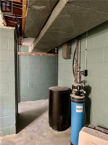 255 6Th Street, Hanover, ON - Indoor Photo Showing Basement