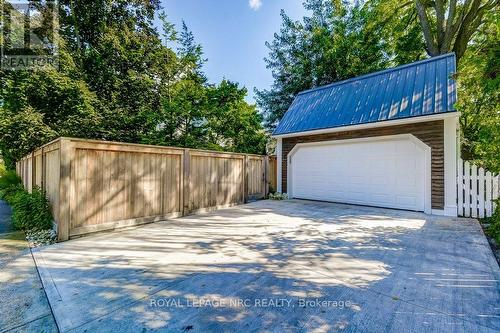 2 Pinehill Road, St. Catharines (Old Glenridge), ON - Outdoor