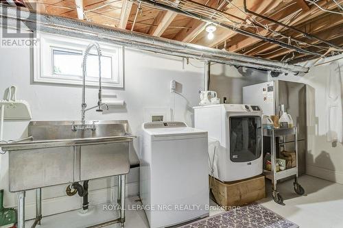 2 Pinehill Road, St. Catharines (Old Glenridge), ON - Indoor Photo Showing Laundry Room