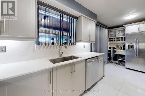 116 Chartland Boulevard S, Toronto (Agincourt North), ON - Indoor Photo Showing Kitchen