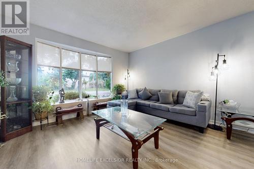 116 Chartland Boulevard S, Toronto (Agincourt North), ON - Indoor Photo Showing Living Room