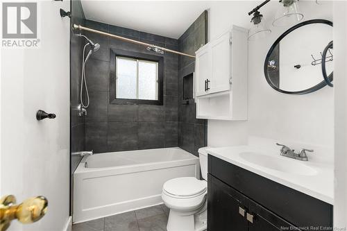 2 Benoit, Dieppe, NB - Indoor Photo Showing Bathroom