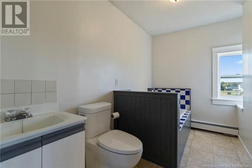 3769 Route 134, Shediac Bridge, NB - Indoor Photo Showing Bathroom