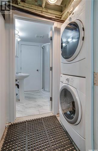 702 King Street, Saskatoon, SK - Indoor Photo Showing Laundry Room