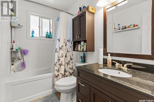 34 Palmer Place, Saskatoon, SK - Indoor Photo Showing Bathroom