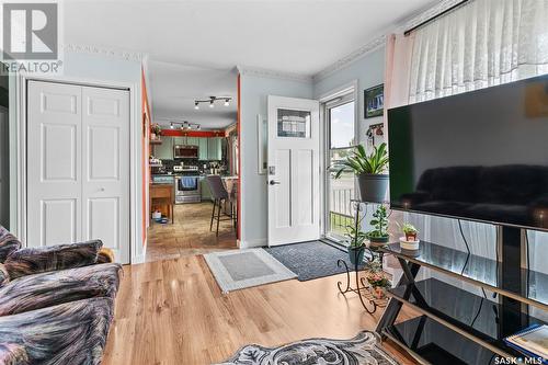 34 Palmer Place, Saskatoon, SK - Indoor Photo Showing Living Room