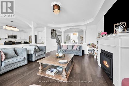 130 Chartwell Circle, Hamilton, ON - Indoor Photo Showing Living Room With Fireplace