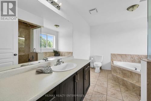 130 Chartwell Circle, Hamilton, ON - Indoor Photo Showing Bathroom