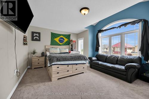 130 Chartwell Circle, Hamilton, ON - Indoor Photo Showing Bedroom