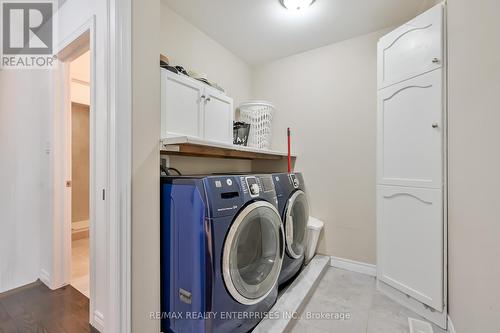 130 Chartwell Circle, Hamilton, ON - Indoor Photo Showing Laundry Room