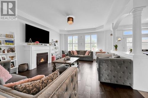 130 Chartwell Circle, Hamilton, ON - Indoor Photo Showing Living Room With Fireplace