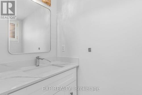 19 Driftwood Place, Hamilton, ON -  Photo Showing Bathroom