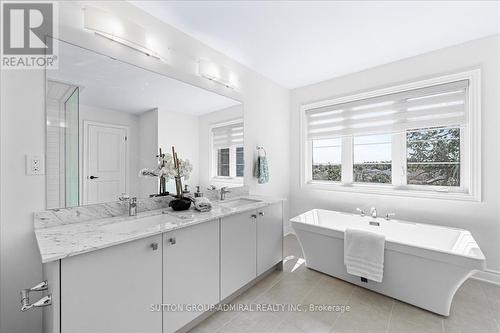 1369 Blackmore Street, Innisfil (Alcona), ON - Indoor Photo Showing Bathroom