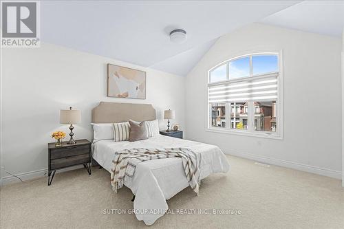 1369 Blackmore Street, Innisfil (Alcona), ON - Indoor Photo Showing Bedroom