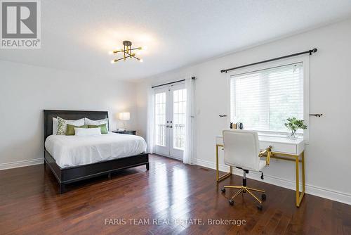 166 Tower Hill Road, Richmond Hill, ON - Indoor Photo Showing Bedroom