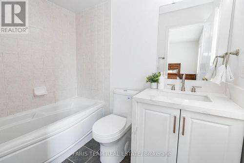 166 Tower Hill Road, Richmond Hill, ON - Indoor Photo Showing Bathroom