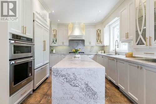 166 Tower Hill Road, Richmond Hill (Jefferson), ON - Indoor Photo Showing Kitchen