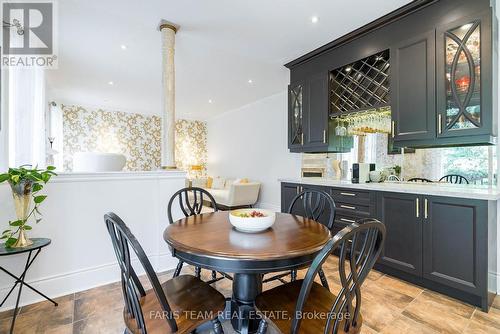 166 Tower Hill Road, Richmond Hill, ON - Indoor Photo Showing Dining Room