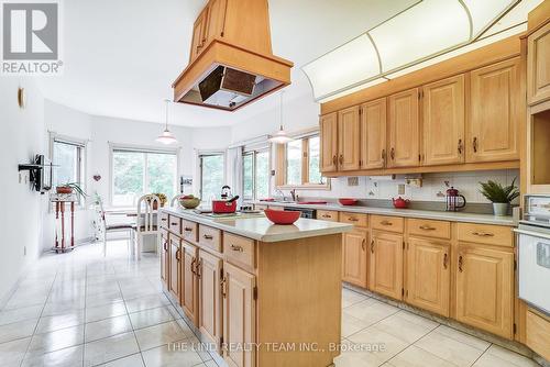 99 Birch Avenue, Richmond Hill (South Richvale), ON - Indoor Photo Showing Kitchen