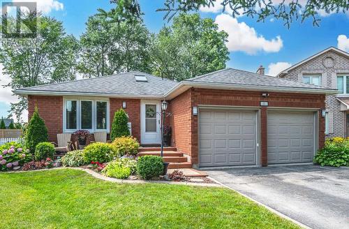 11 Nugent Court, Barrie, ON - Outdoor With Facade