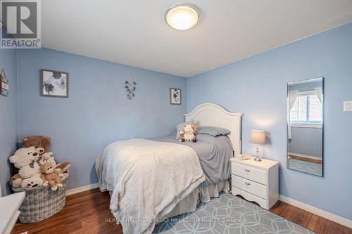 11 Nugent Court, Barrie, ON - Indoor Photo Showing Bedroom