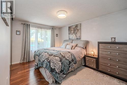 11 Nugent Court, Barrie (Northwest), ON - Indoor Photo Showing Bedroom