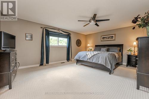 141 Ferndale Drive S, Barrie, ON - Indoor Photo Showing Bedroom