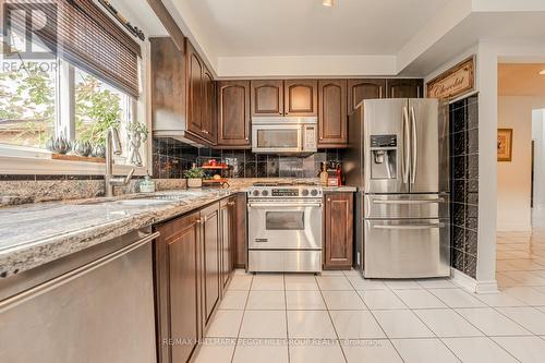 141 Ferndale Drive S, Barrie (Ardagh), ON - Indoor Photo Showing Kitchen With Stainless Steel Kitchen