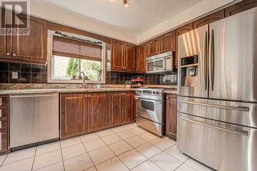 141 Ferndale Drive S, Barrie (Ardagh), ON - Indoor Photo Showing Kitchen With Stainless Steel Kitchen