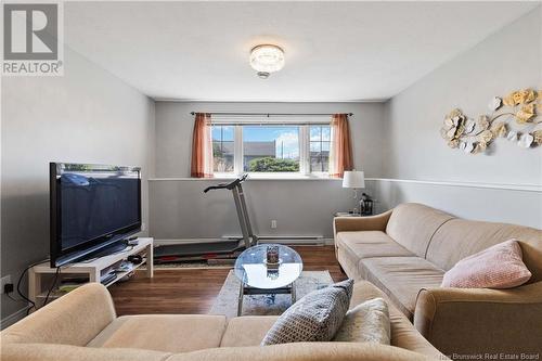 196 Sunshine Drive, Moncton, NB - Indoor Photo Showing Living Room