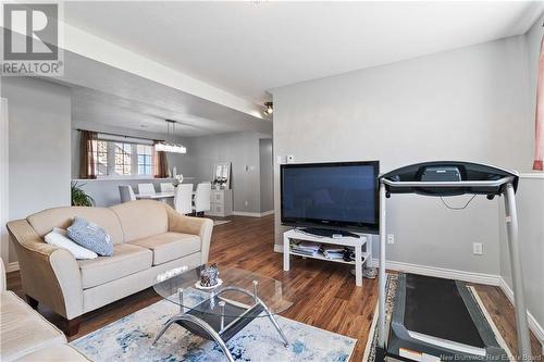 196 Sunshine Drive, Moncton, NB - Indoor Photo Showing Living Room